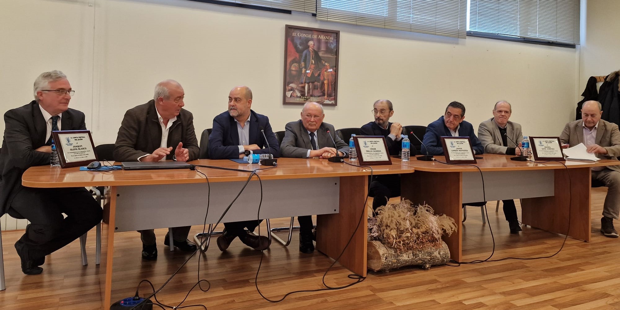 El presidente de la CHE ha asistido a la Asamblea de la Junta Central del Jalón, donde ha destacado el papel del embalse de Mularroya en el futuro de la unidad territorial El presidente de la CHE ha asistido a la Asamblea de la Junta Central del Jalón, donde ha destacado el papel del embalse de Mularroya en el futuro de la unidad territorial
