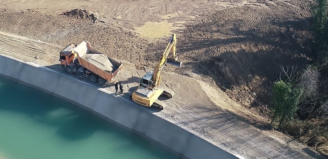 La Confederación Hidrográfica del Ebro termina las obras de reparación del Canal de Aragón y Cataluña que han permitido cumplir con el calendario de abastecimiento que da servicio a 50.000 habitantes de la provincia de Huesca La Confederación Hidrográfica del Ebro termina las obras de reparación del Canal de Aragón y Cataluña que han permitido cumplir con el calendario de abastecimiento que da servicio a 50.000 habitantes de la provincia de Huesca