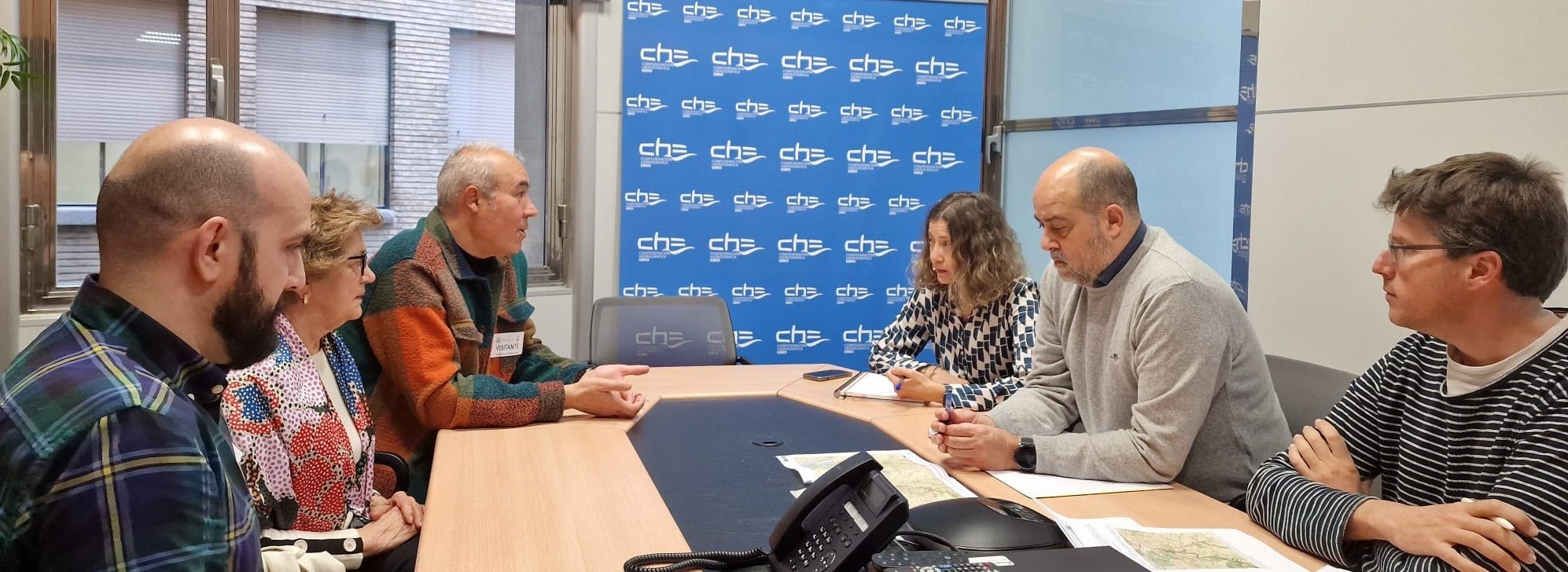 El presidente de la Confederación Hidrográfica del Ebro, Carlos Arrazola, se ha reunido con los alcaldes de Calmarza, Jaraba e Ibdes (Zaragoza) en relación a las actuaciones tras los daños de los fenómenos meteorológicos de lluvias torrenciales ocurridas desde el verano de 2024 en la cuenca del río Mesa El presidente de la Confederación Hidrográfica del Ebro, Carlos Arrazola, se ha reunido con los alcaldes de Calmarza, Jaraba e Ibdes (Zaragoza) en relación a las actuaciones tras los daños de los fenómenos meteorológicos de lluvias torrenciales ocurridas desde el verano de 2024 en la cuenca del río Mesa