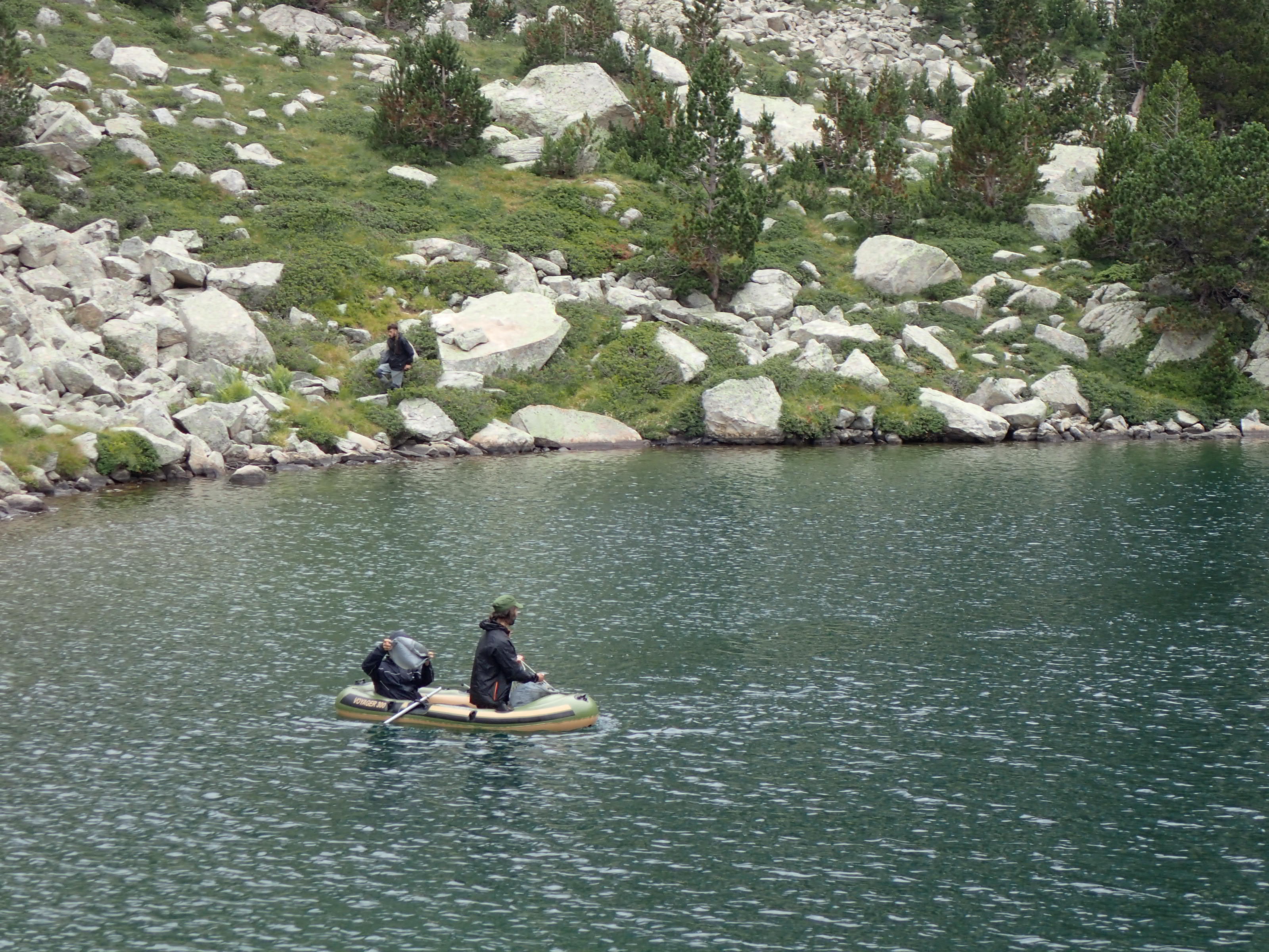Un informe de la CHE analizará por primera vez la cantidad de especies y las características de los peces en lagos de montaña Un informe de la CHE analizará por primera vez la cantidad de especies y las características de los peces en lagos de montaña