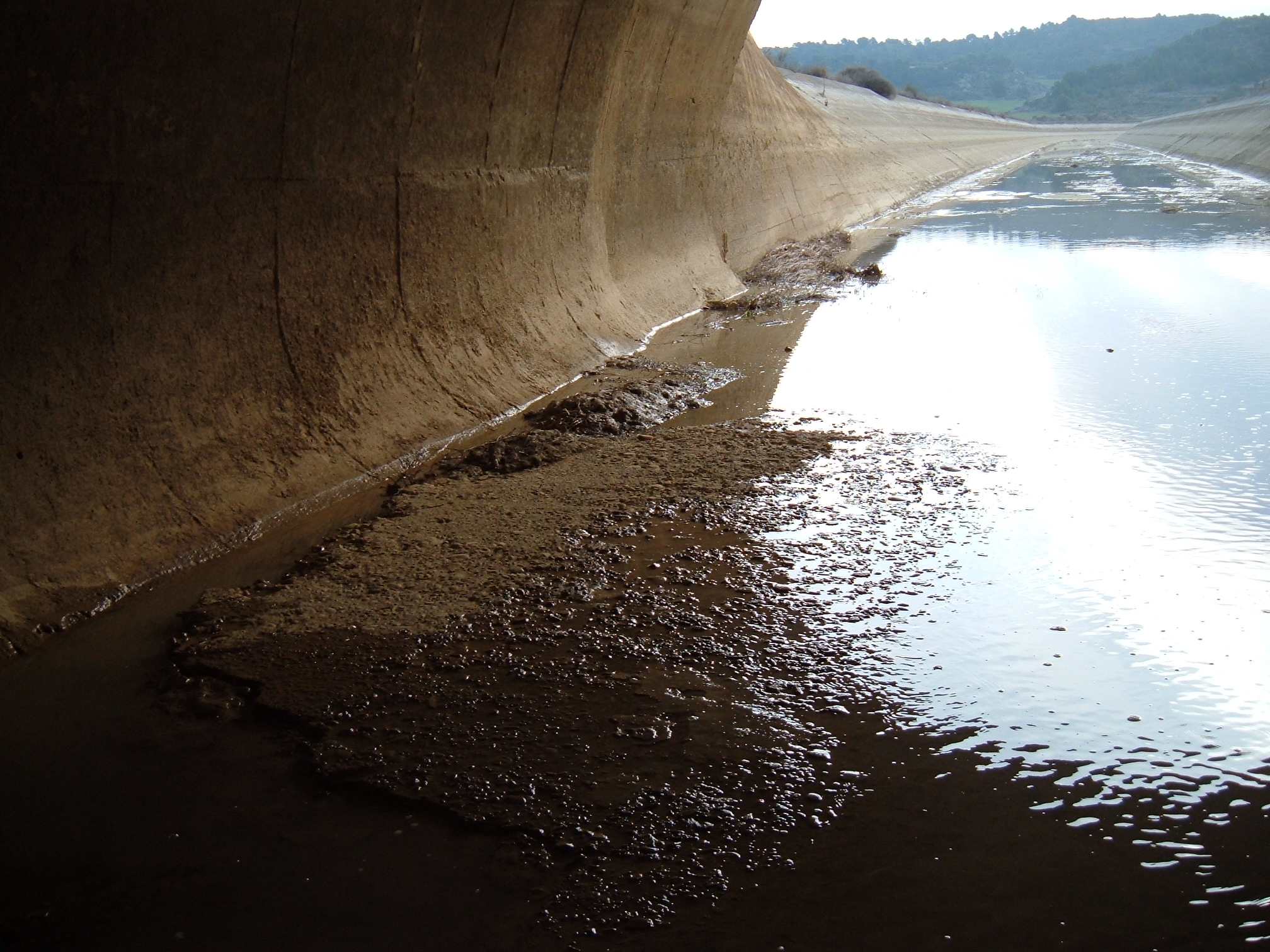 La CHE adjudica los trabajos de reparación de soleras en el túnel de Miana, en el Canal de Bardenas (tramo Zaragoza)