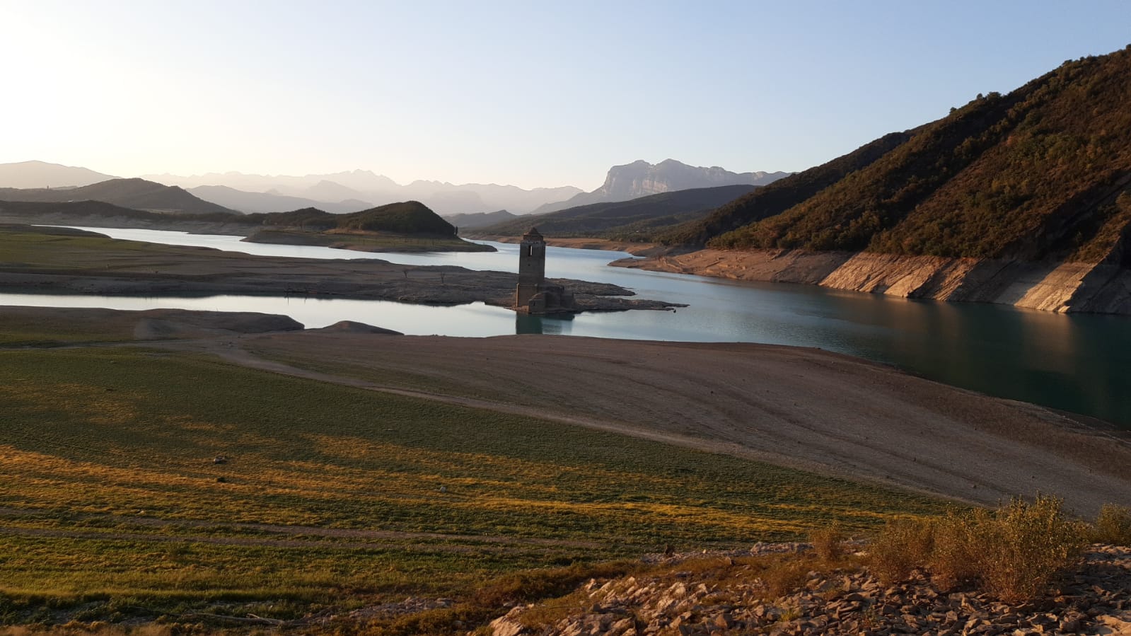 El año hidrológico 21-22 se cierra en la cuenca del Ebro con reservas inferiores a la media de los últimos 5 años El año hidrológico 21-22 se cierra en la cuenca del Ebro con reservas inferiores a la media de los últimos 5 años
